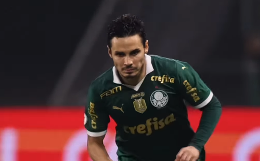 Raphael Veiga valoriza sequência de jogos e vê Palmeiras forte por título do Brasileirão