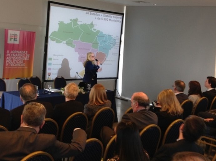 Procuradora de Estado ministra palestra na Argentina