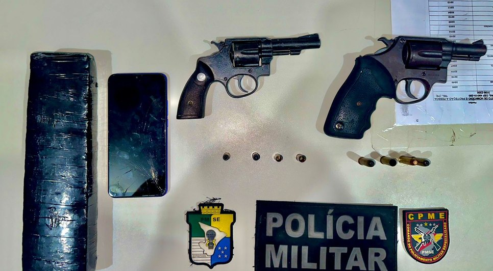 Dois suspeitos de roubar motorista de aplicativo morrem após confronto na Barra dos Coqueiros; adolescente foi apreendido
