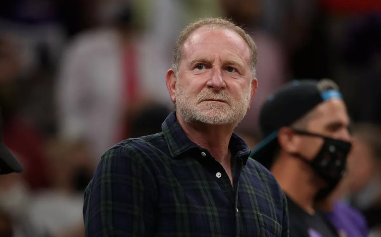 NBA suspende e aplica multa ao dono do Phoenix Suns por racismo e machismo