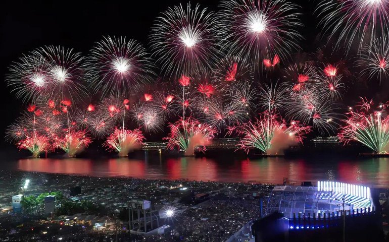 Guinness reconhece réveillon do Rio como o maior do mundo após público recorde