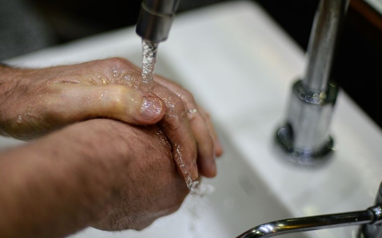 Ministros defendem universalização do acesso à água e saneamento