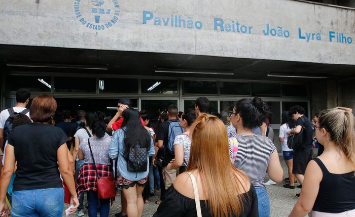 Direito lidera em inscrições e Medicina, em concorrentes por vaga