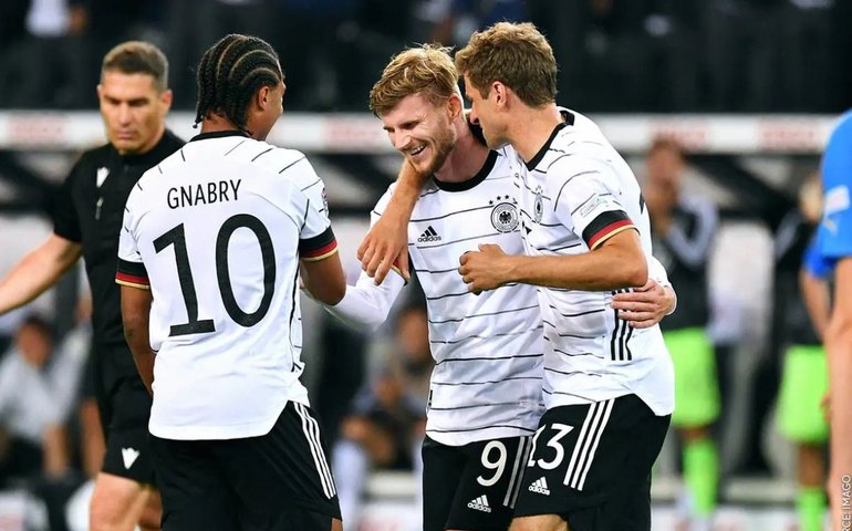 Alemanha goleia Itália na Liga das Nações por 5 a 2; Hungria faz 4 na Inglaterra