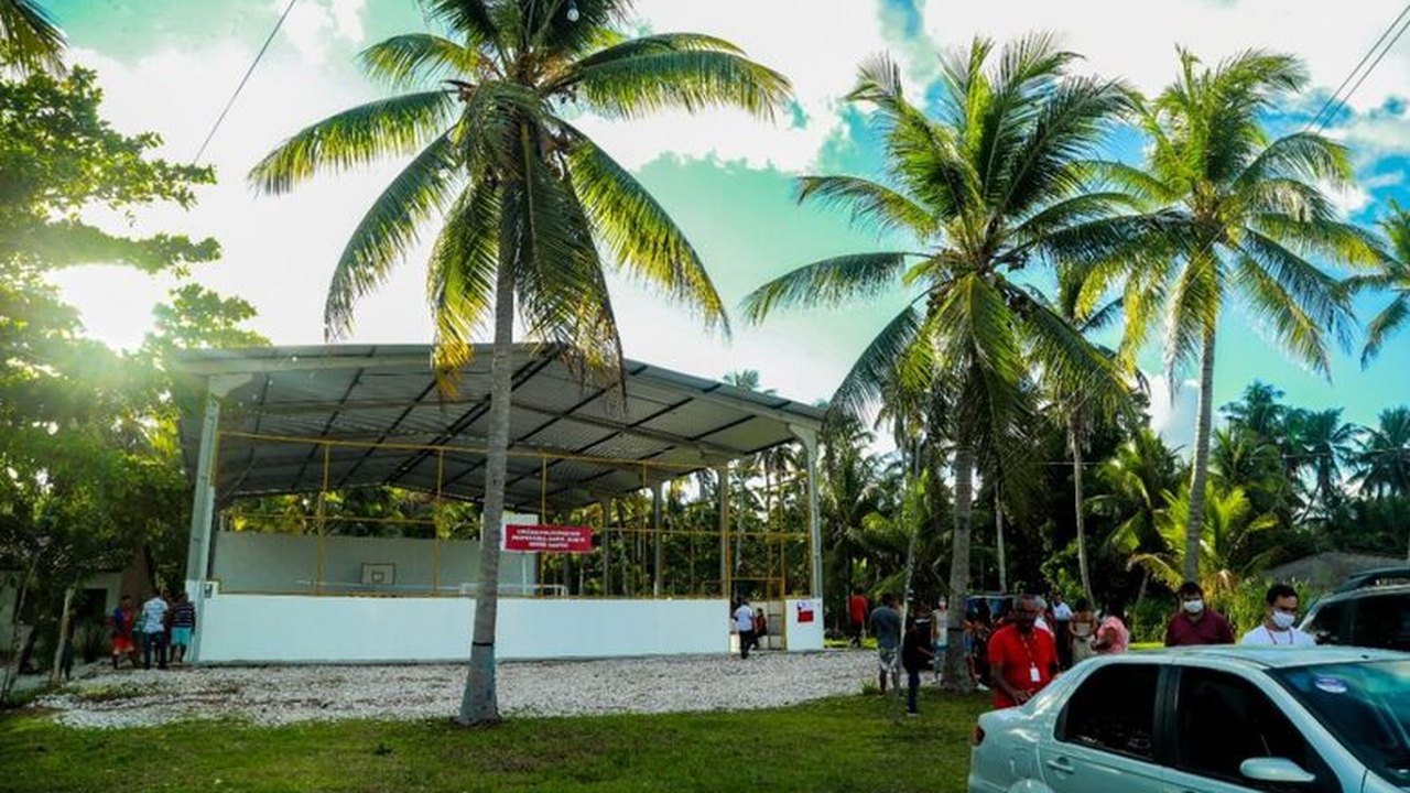 Prefeitura de Penedo inaugura ginásio poliesportivo no Povoado Marituba do Peixe