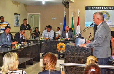 Prefeito Rodrigo Valença tira licença e vice assume em São José da Laje 