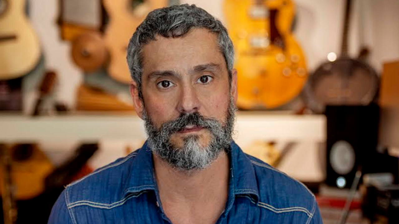 Alexandre Nero lança quarto álbum da carreira