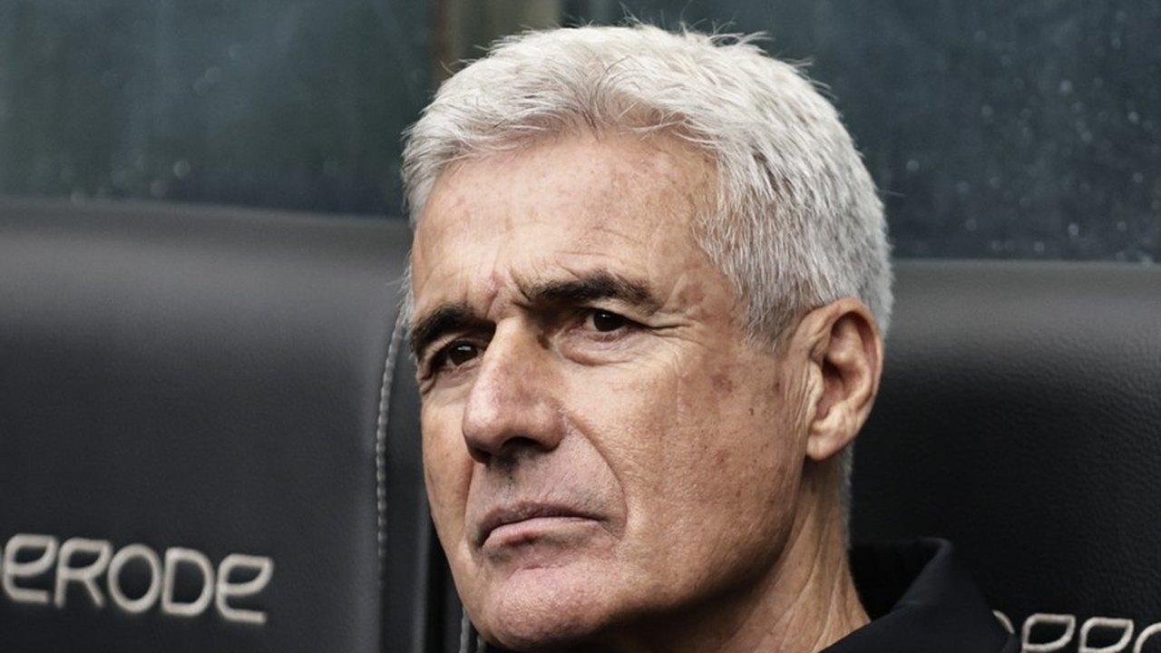 Grêmio demite Luis Castro após derrota para o Vasco e coloca Felipão como interino