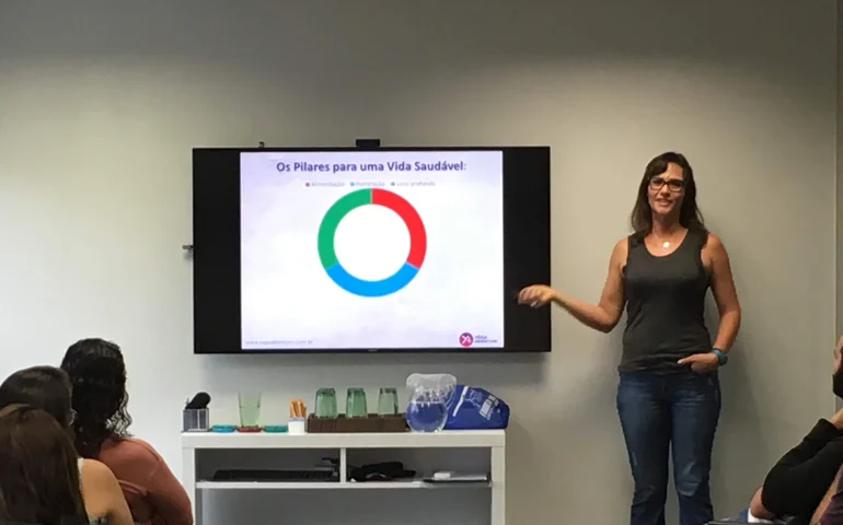 Ansiedade vista pelo corpo amplia debate sobre prevenção de burnout nas empresas