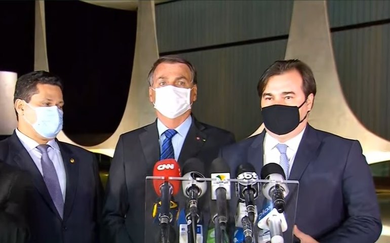 Bolsonaro, Maia e Alcolumbre defendem teto de gastos em pronunciamento