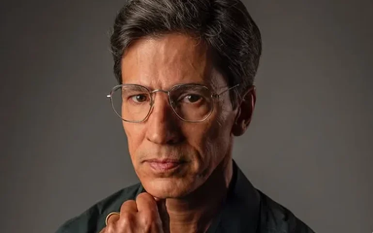 Galãs dos anos 1990 retornam às novelas em novo formato digital da Globo