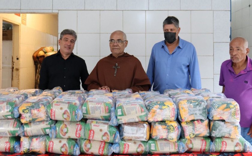 Sesc Nacional viabiliza entrega de cestas básicas a instituições de idosos em Maceió