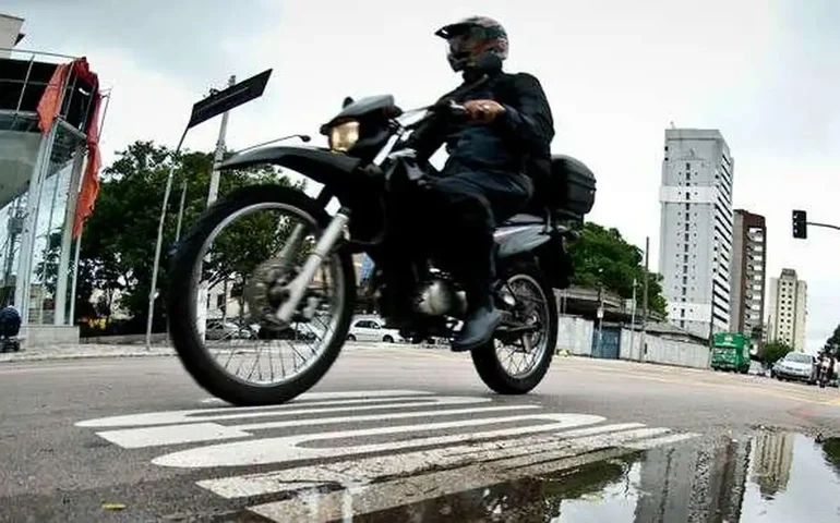 Alesp aprova projeto de Tarcísio e isenta de IPVA motos de até 180 cilindradas