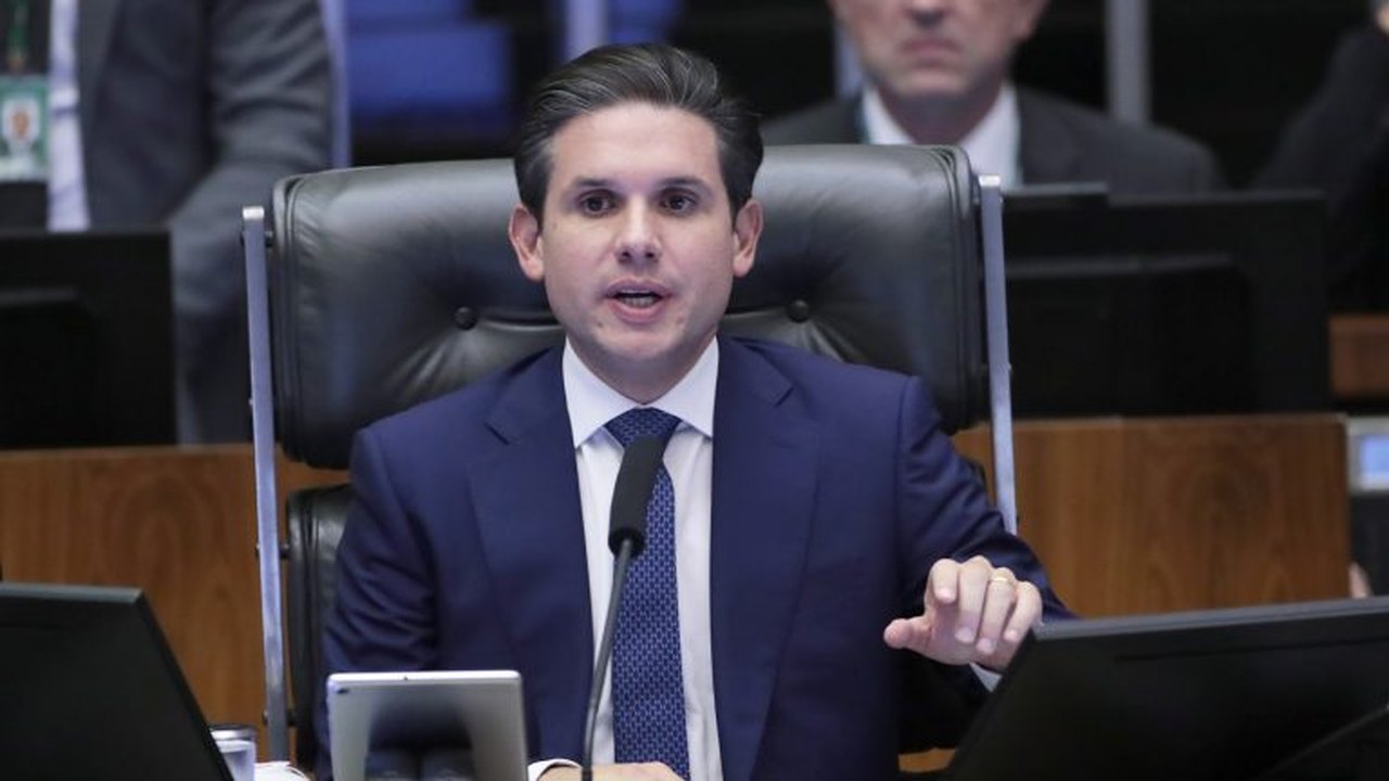 Após derrota do governo, presidente da Câmara defende PL Antifacção