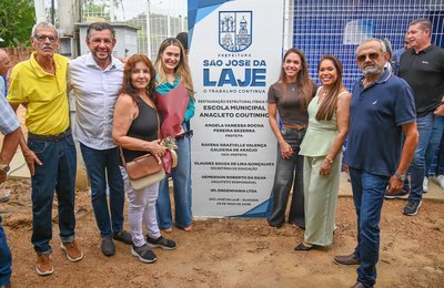Prefeita Ângela Vanessa e vice Ravena de Neno entregam escola reformada e requalificam estrada rural em São José da Laje
