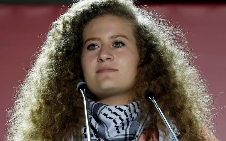 Presa por 'incitação ao terrorismo', Ahed Tamimi, jovem ativista símbolo da resistência palestina, será solta nesta quarta