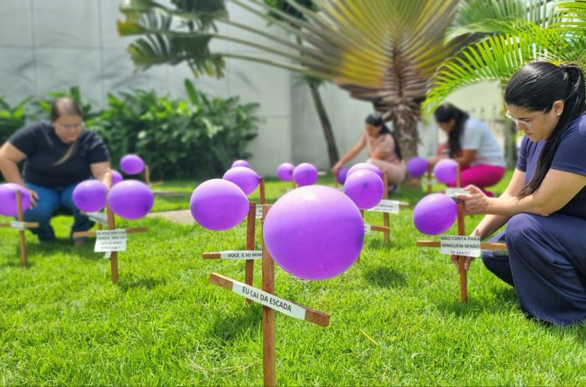 Área Lilás do Hospital do Agreste transforma jardim em painel de conscientização sobre violência contra a mulher