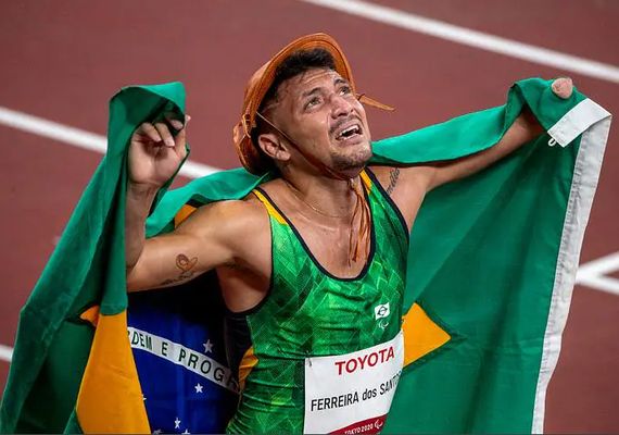 Paralímpico mais rápido do mundo, Petrúcio diz ser &#8216;pedra bruta&#8217; que virou joia