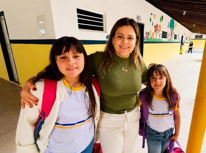 Samyra do Basto dá exemplo, aposta no ensino público para educar as filhas e quer transformar a realidade da educação em Alagoas