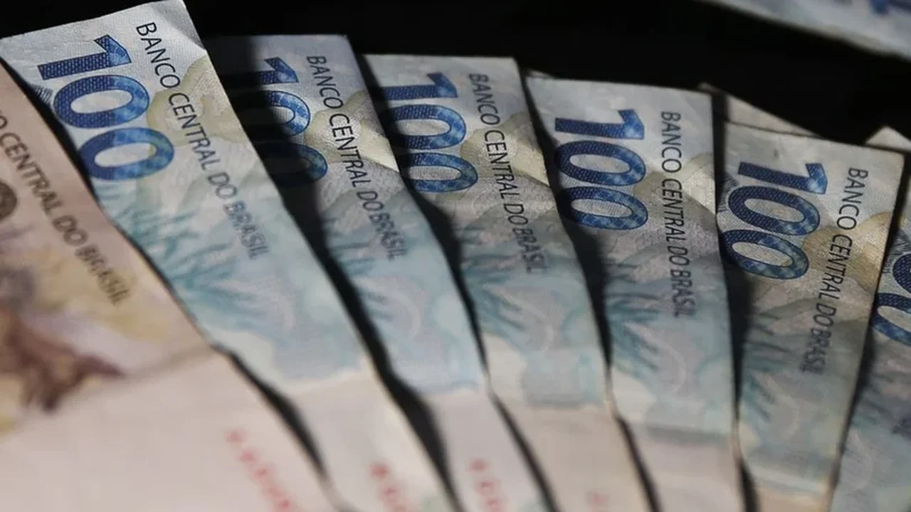 Governo de Alagoas confirma pagamento dos salários dos servidores nesta sexta-feira