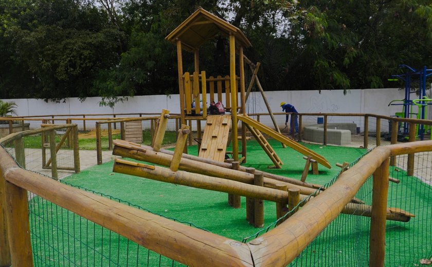 Obras na Praça do Conjunto José Tenório chegam à reta final