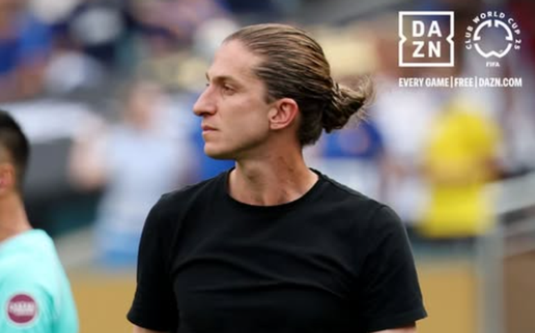 Filípe Luís mantém o atacante Pedro fora da lista de relacionados do Flamengo contra o Santos