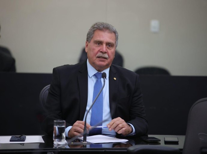 Deputado Remi Calheiros tratará com o governo demanda dos agentes de endemias