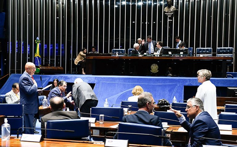 Senado aprova nova regra para aposentadoria especial por periculosidade
