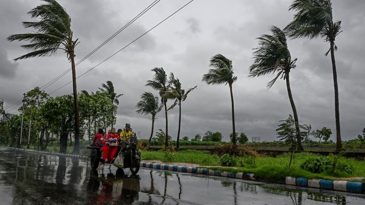 Ciclone de longa duração deixa quase 40 mortos na Índia e em Bangladesh