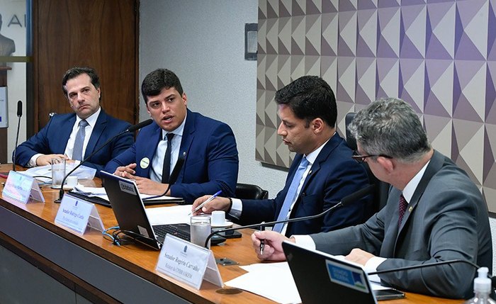 Ricardo Melro, Diego Alves e os senadores Rodrigo Cunha e Rogério Carvalho, relator da CPI