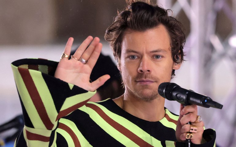 Harry Styles: van com itens de merchan é assaltada no Paraná