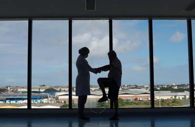 Projeto Aquário assegura vista panorâmica aos pacientes enquanto fazem reabilitação no Hospital Metropolitano de Alagoas
