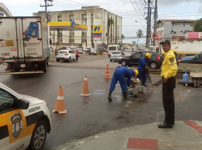 Agentes da SMTT auxiliam interdição para obras da CBTU