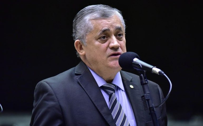 Novas regras de tributação de incentivos fiscais estão entre as prioridades do governo, diz líder