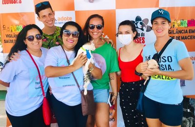 Feira de Adoção garante lar para mais dez cães e gatos