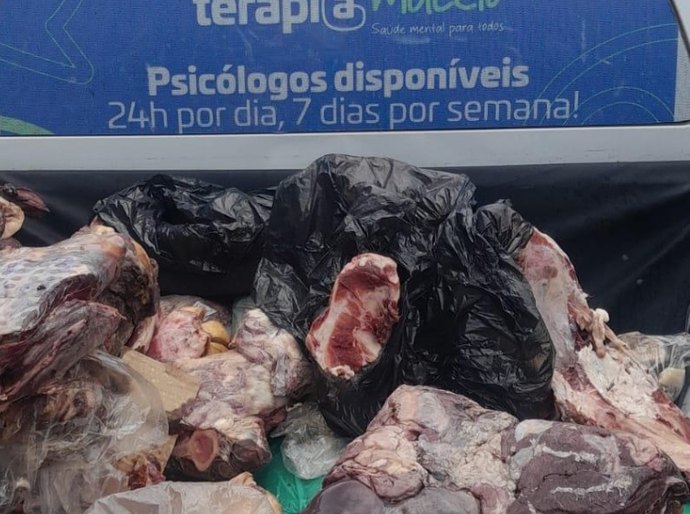 Vigilância Sanitária apreende mais de 300 kg de carnes impróprias para consumo em supermercado do Benedito Bentes