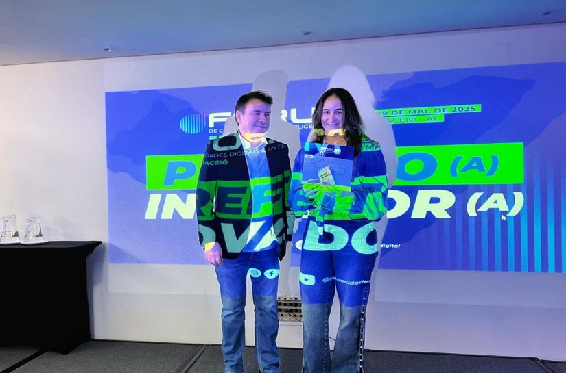 Arapiraca recebe Prêmio de reconhecimento de Prefeito Inovador durante Fórum da Rede de Cidades Digitais
