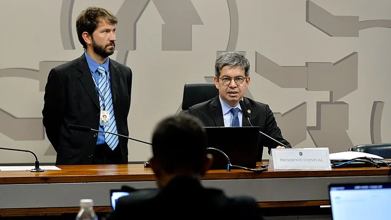 Comissão mista é instalada para analisar MP que reajusta piso da educação básica