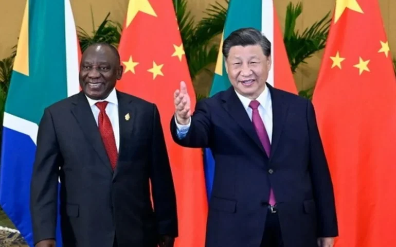 China: Xi propõe estreitamento de laços com líderes africanos em fórum