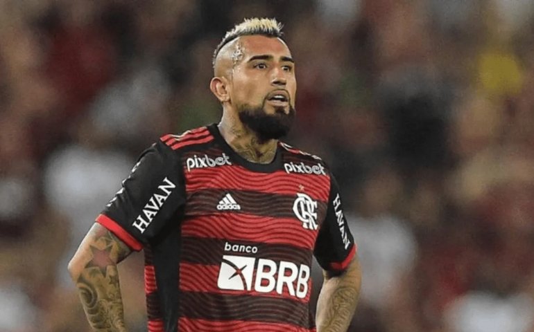 Vidal tem alta, mas Varela vira desfalque do Flamengo para final da Libertadores