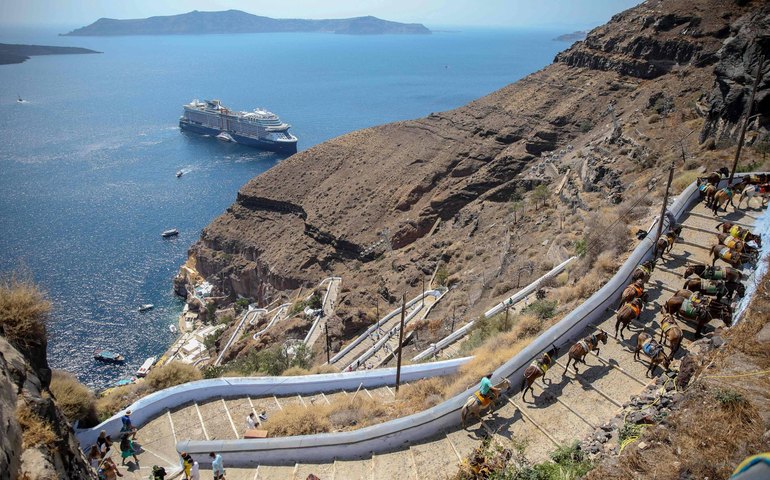 Grécia promete medidas contra excesso de turistas e aluguéis de curto prazo por plataformas