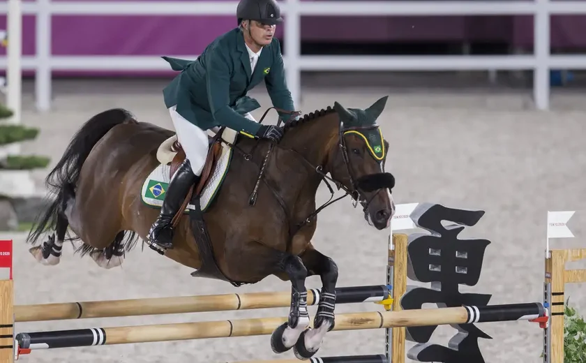 Equipe brasileira de hipismo é eliminada após espora causar sangramento em cavalo