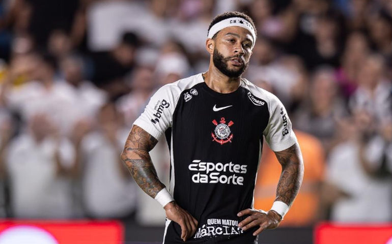 Memphis Depay se reapresenta no Corinthians após faltar a treino por não conseguir deixar o Rio