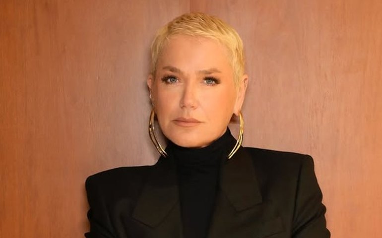 Xuxa recebe alta após cirurgia na coluna e anuncia novo show em São Paulo