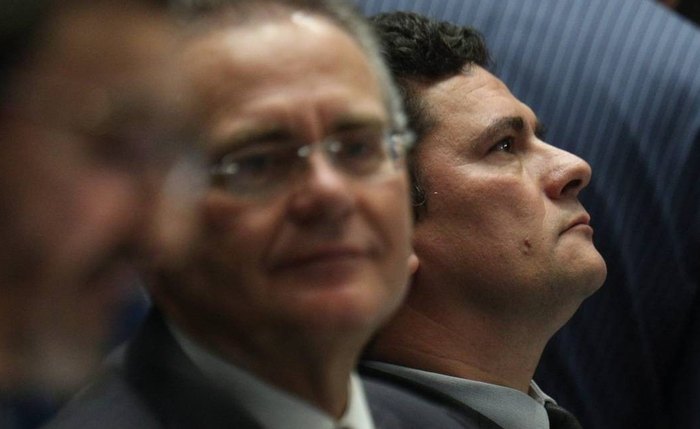 Renan Calheiros interrompeu a audiência com Sergio Moro