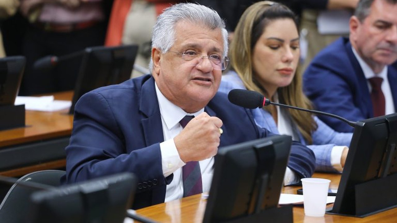 CCJ aprova exigência de cadastro para que operadores de turismo divulguem serviços