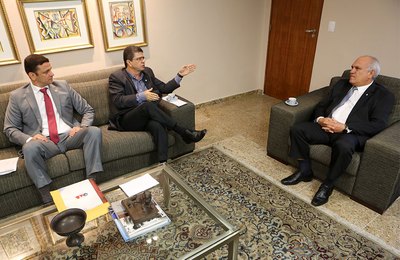 Eletrobras pede auxílio do TJ para mediar processos de devedores