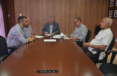 TCE e Crea firma termo de cooperação técnica