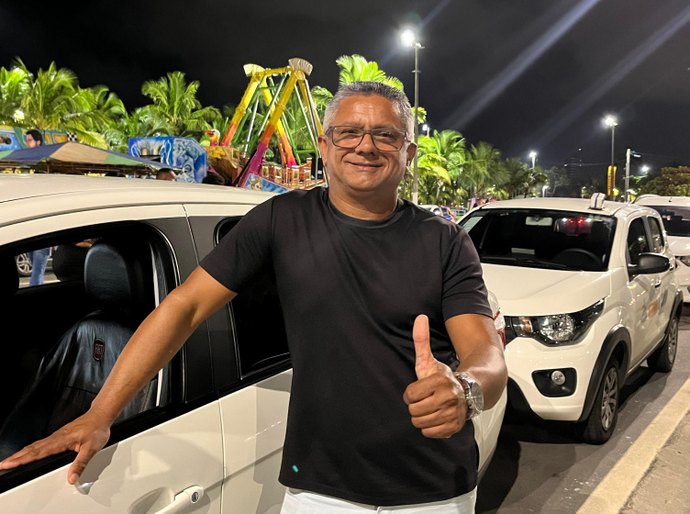Taxistas celebram corridas em alta e valorização no São João Massayó