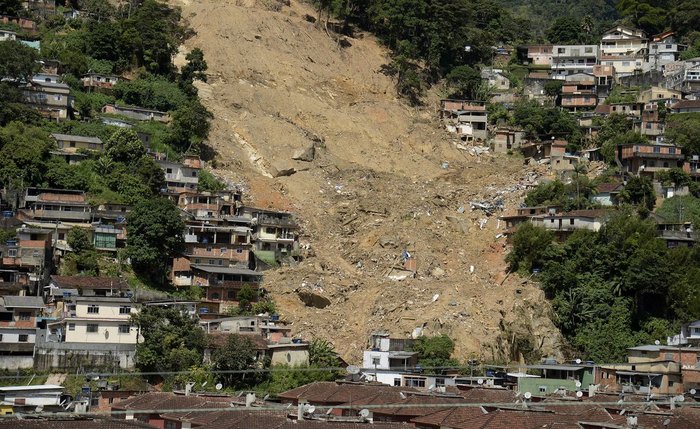 Cidade foi atingida por fortes chuvas em fevereiro e março